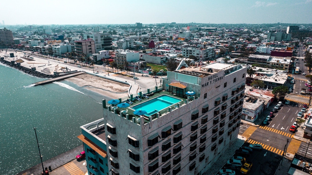 Rooftop pool