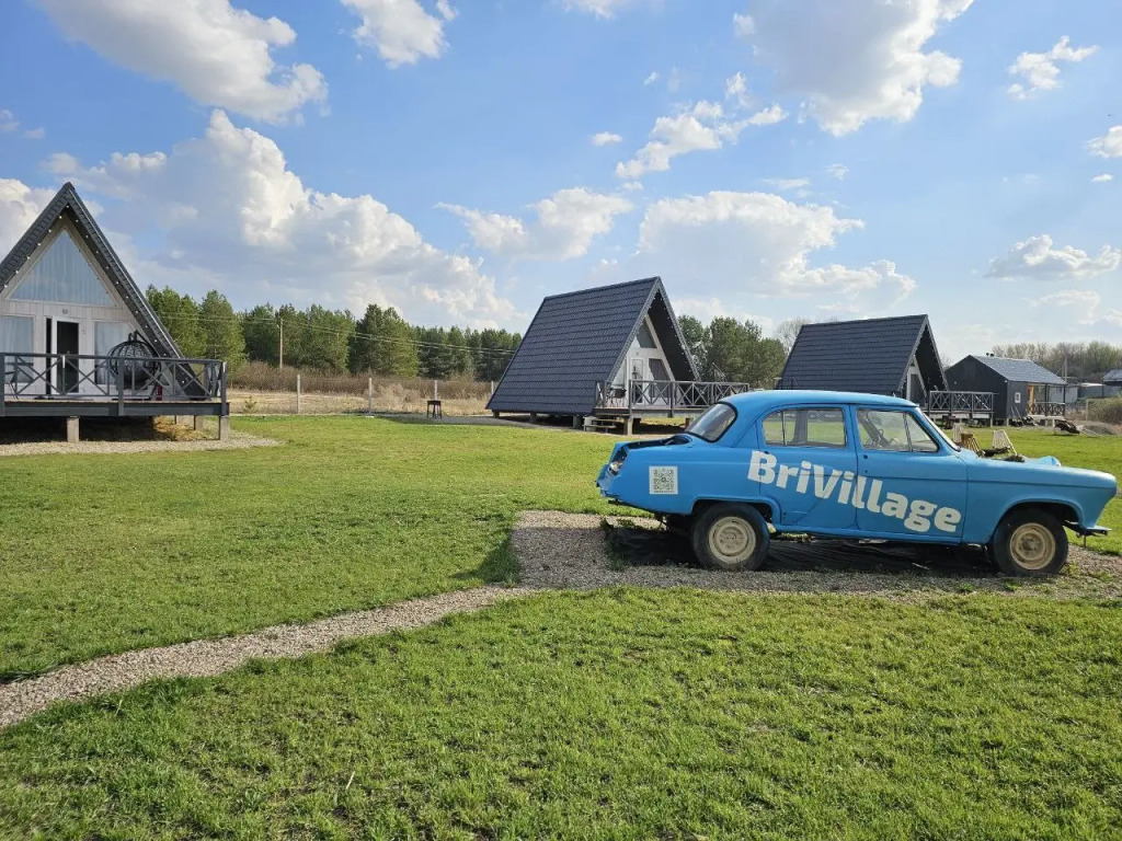 BriVillage — Unknown City — photo 2