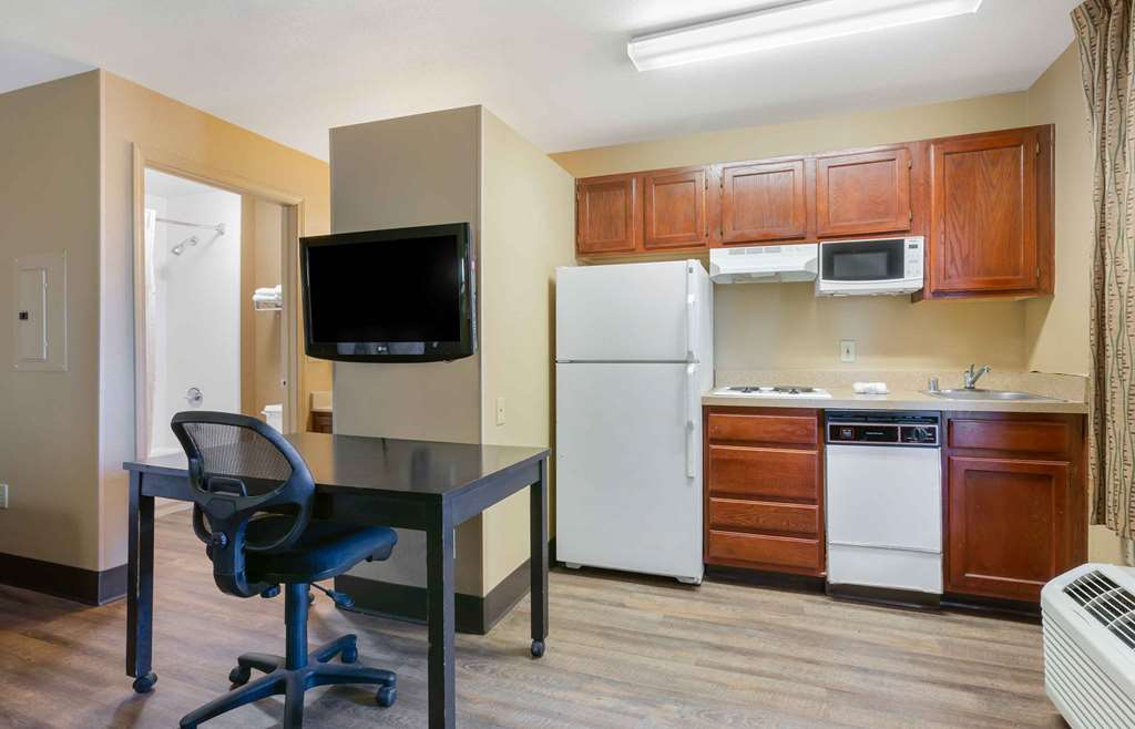 Extended Stay America Phoenix Chandler E. Chandler Blvd. - photo 11