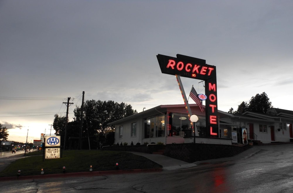 Rocket Motel - photo 51