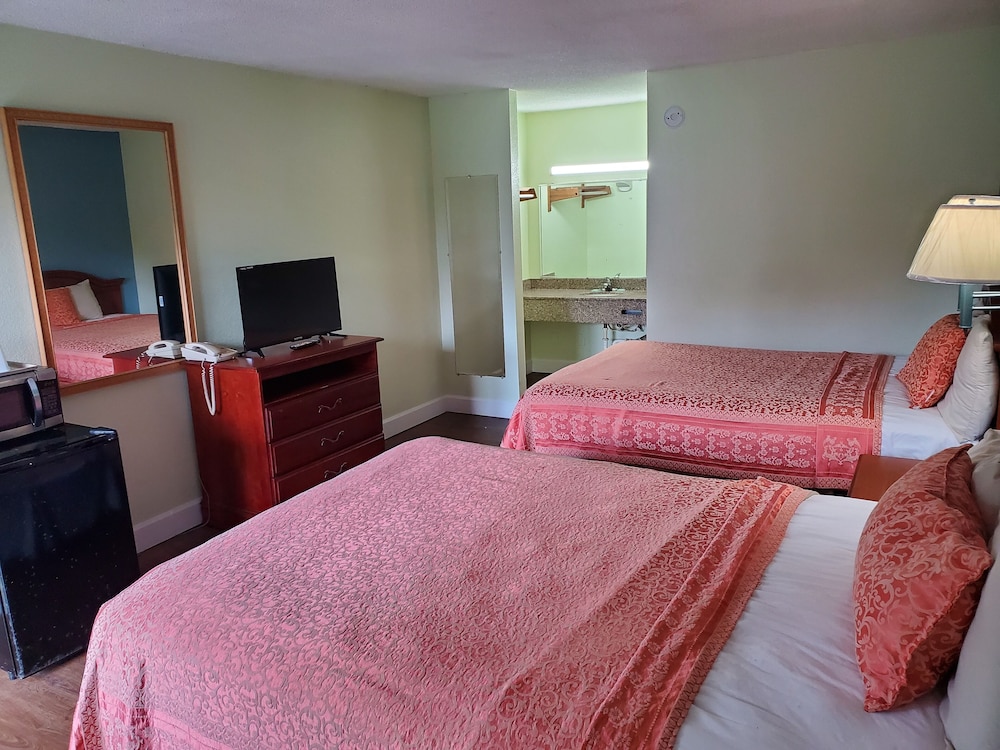 Econo Inn - photo 16