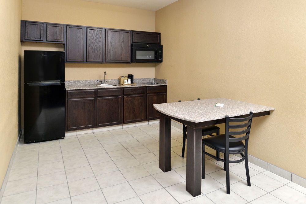 Quality Inn & Suites Carrizo Springs North - photo 41