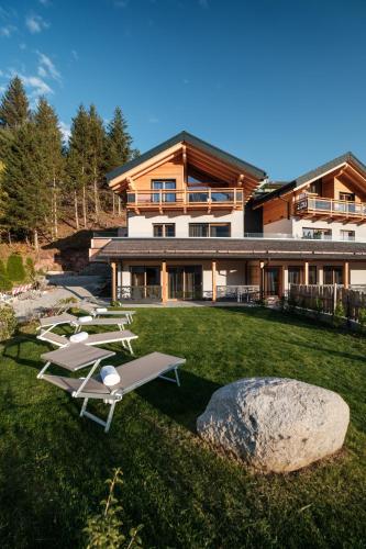 La Dila Dolomiti Mountain Lodge — 4-Star Luxury Hotel in Andalo, Italy
