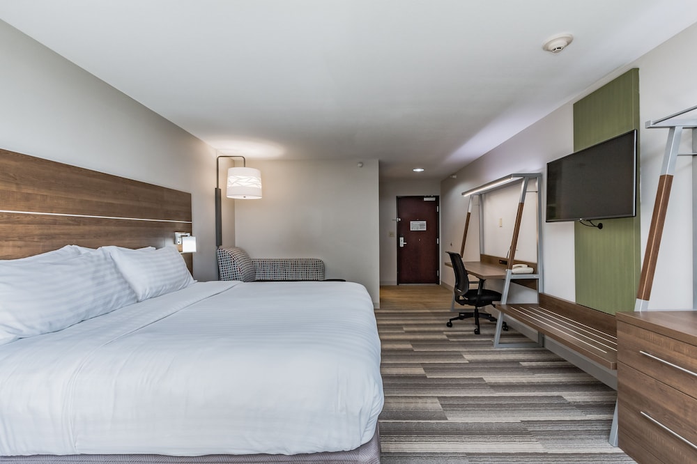 Holiday Inn Express Hotel & Suites South Bend by IHG - photo 22