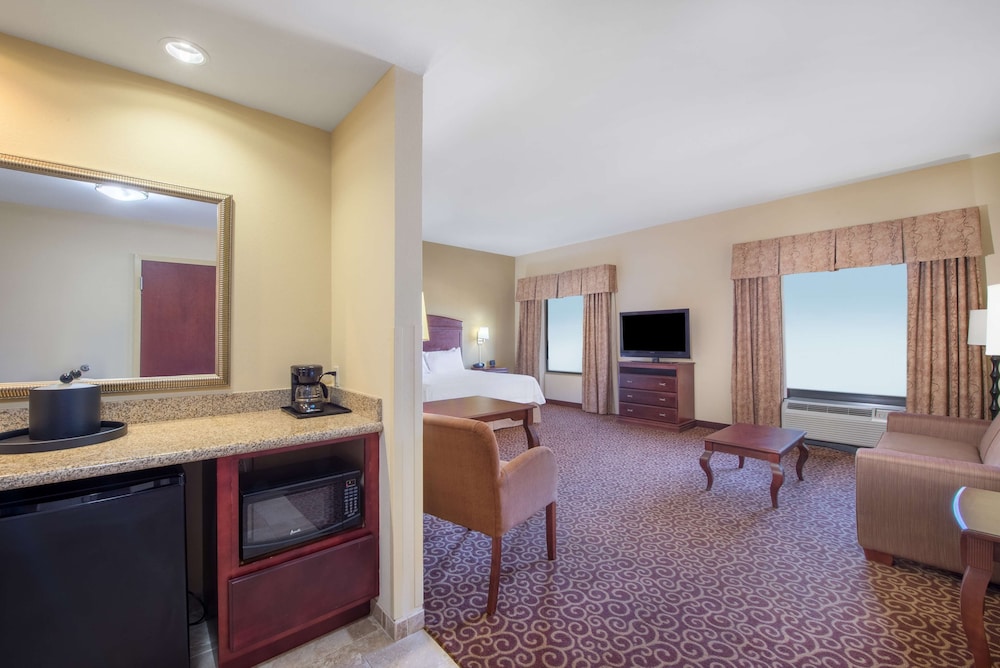 Hampton Inn & Suites Oklahoma City South - photo 26