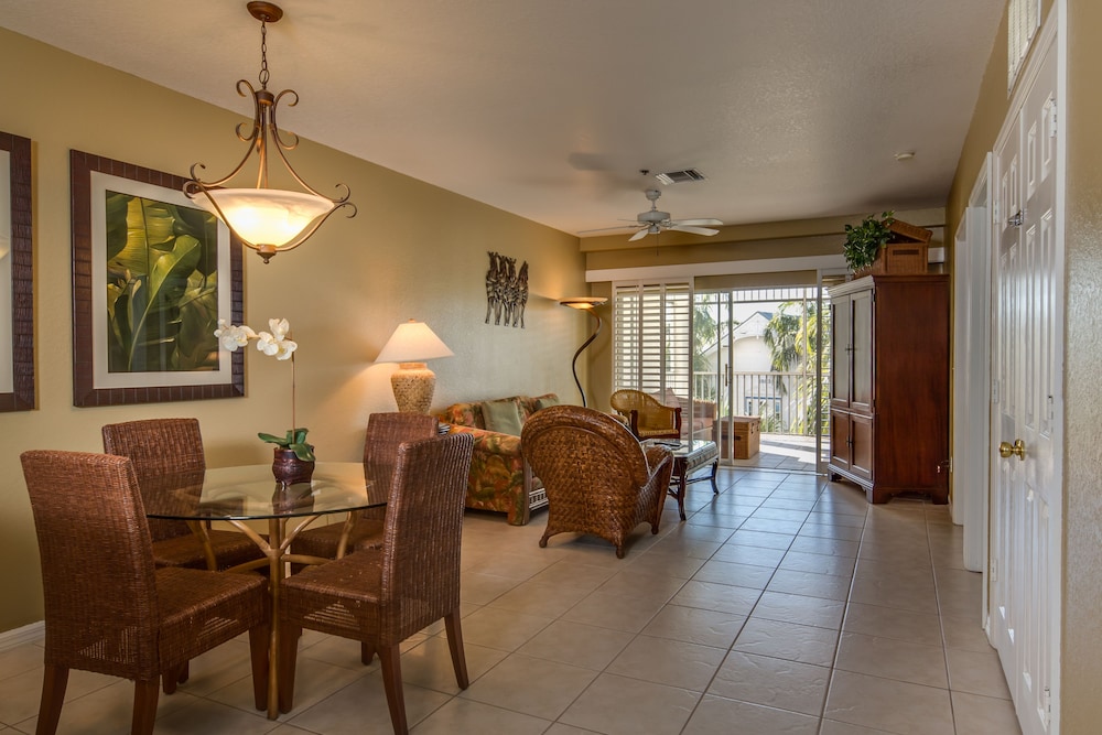 Olde Marco Island Inn and Suites - photo 9