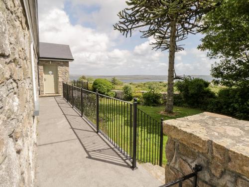 Prague House — 4-Star Luxury Hotel in Gaillimh, Republic of Ireland