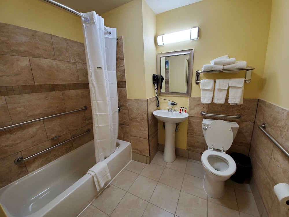 Days Inn by Wyndham Atlanta Southlake Morrow - photo 17