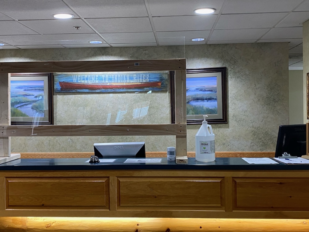 Hometown Inn Indian River - photo 3