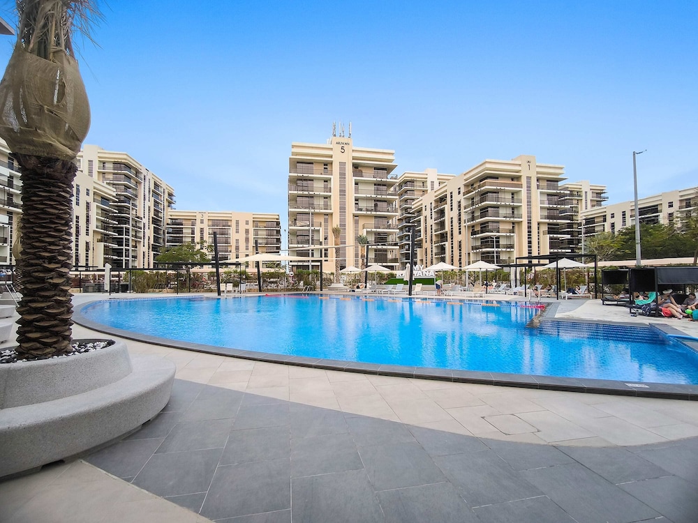 Silkhaus Orchids Al Rayyana — 4-Star Luxury Hotel in Abu Dhabi, United Arab Emirates