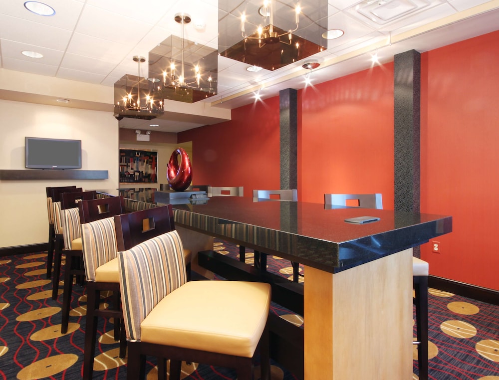 Hampton Inn Champaign Urbana - photo 8