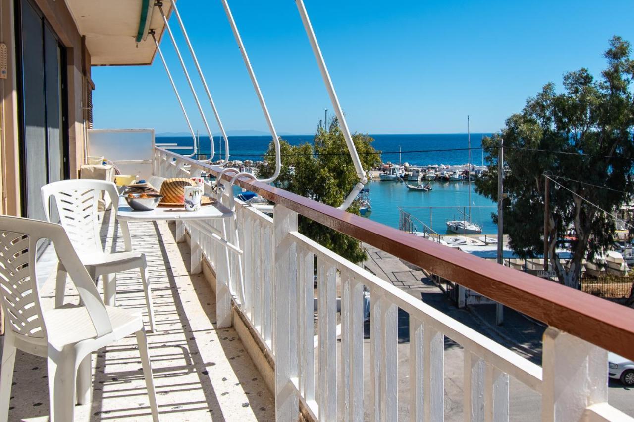 Lavish & Spacious Apt with Stunning Seaview 10 Min Ath Airport — 4-Star Luxury Hotel in Artemida, Greece