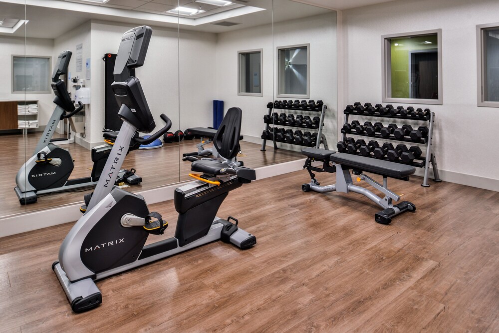 Holiday Inn Express & Suites Siloam Springs by IHG - photo 33