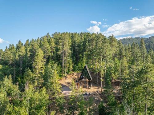 Pines Cabin A Frame Hot Tub Sauna Firepit — 4-Star Luxury Hotel in Woodville, United States