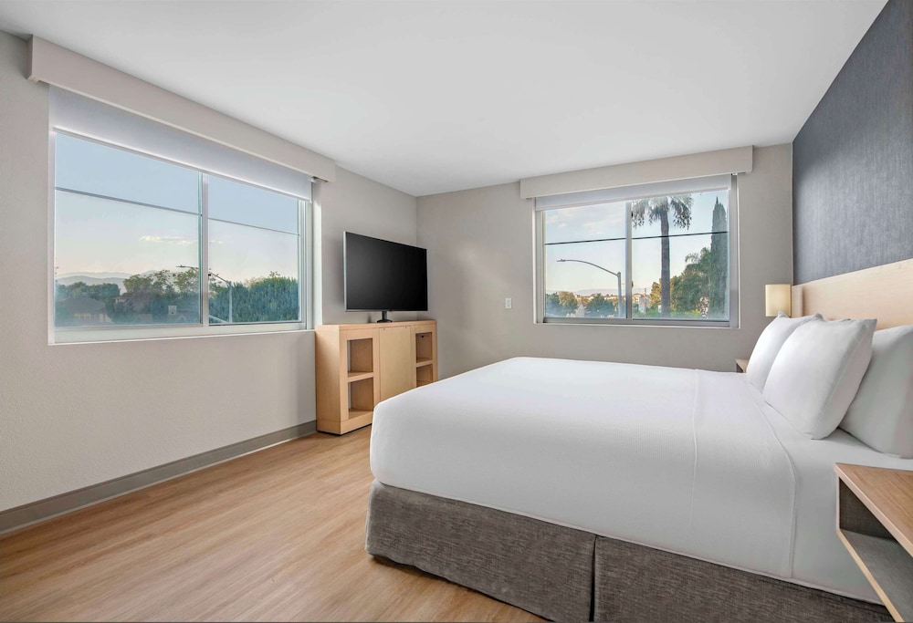 Hyatt Place Riverside Downtown - photo 26