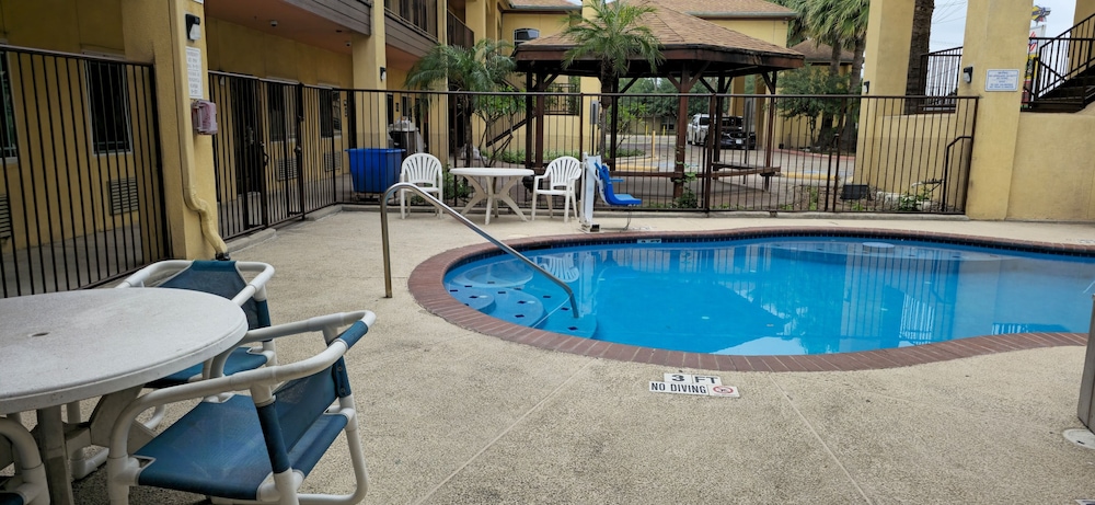Texas Inn and Suites RGV - photo 48