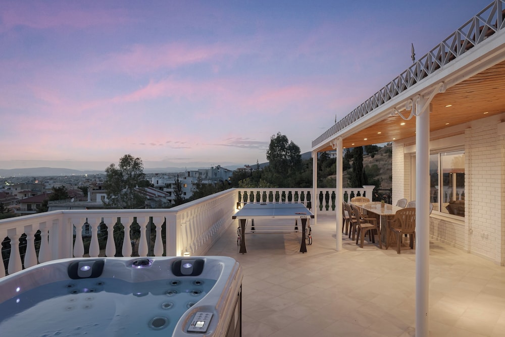 Athenian Secret Glyfada — 4-Star Luxury Hotel in Glyfada, Greece