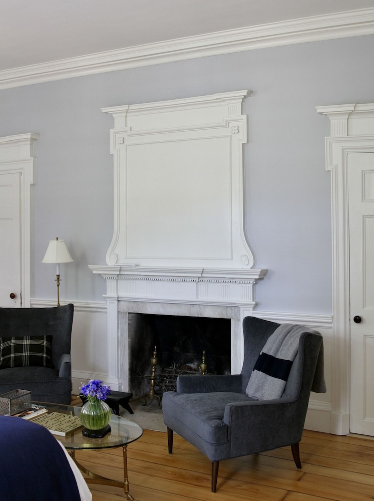 Inn at Kenmore Hall - photo 16