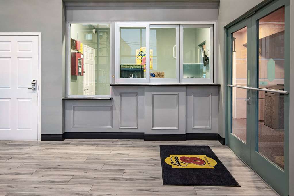 Super 8 by Wyndham North Hollywood - photo 8