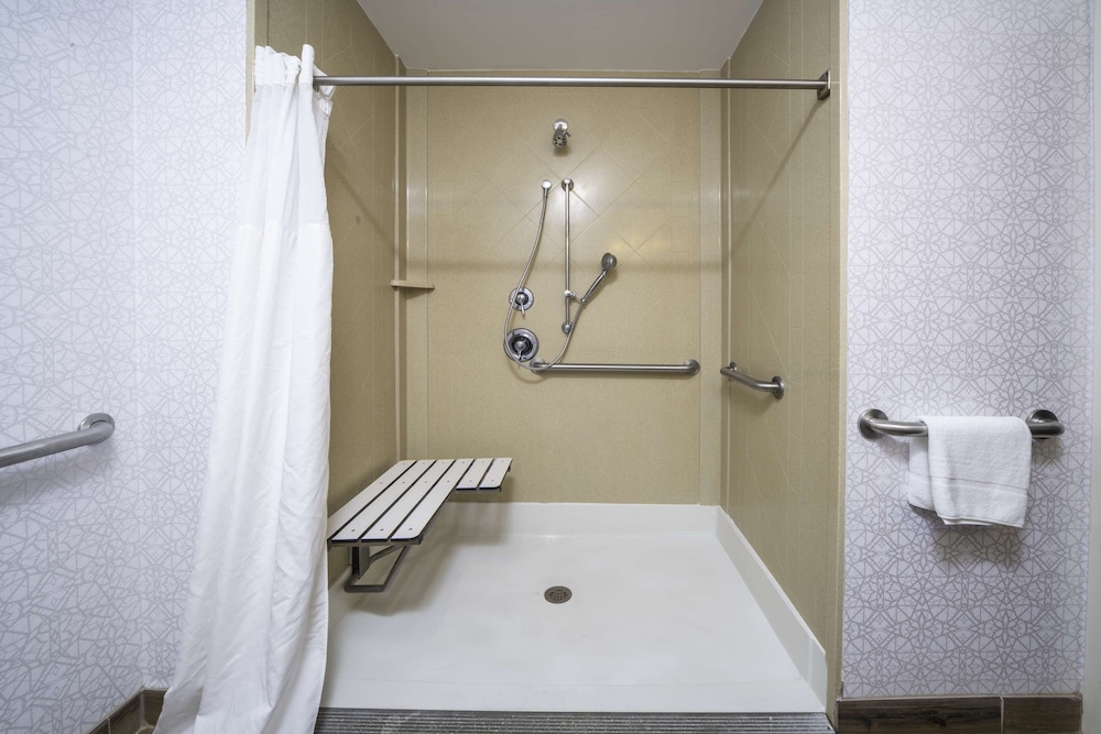 Hampton Inn & Suites New Iberia Avery Island - photo 51