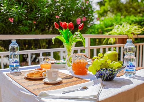 Villa a Schiera Moncalieri 10 Min Da Torino — 4-Star Luxury Hotel in Moncalieri, Italy