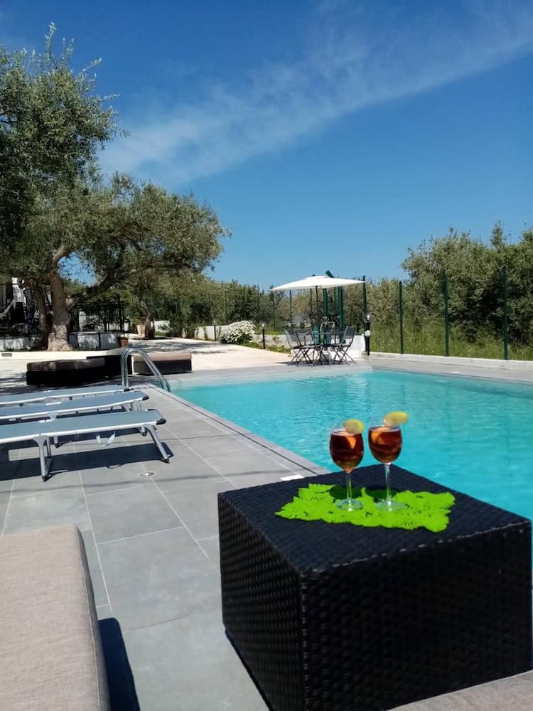 Villa Mazzamuto — 4-Star Luxury Hotel in Altavilla Milicia, Italy