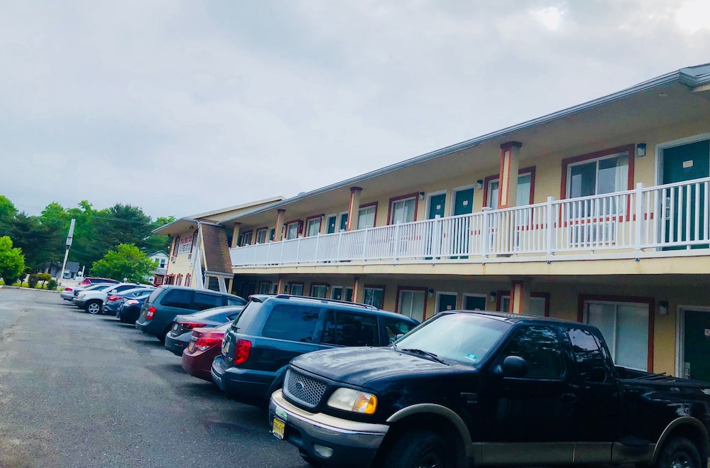 Economy Motel - photo 12