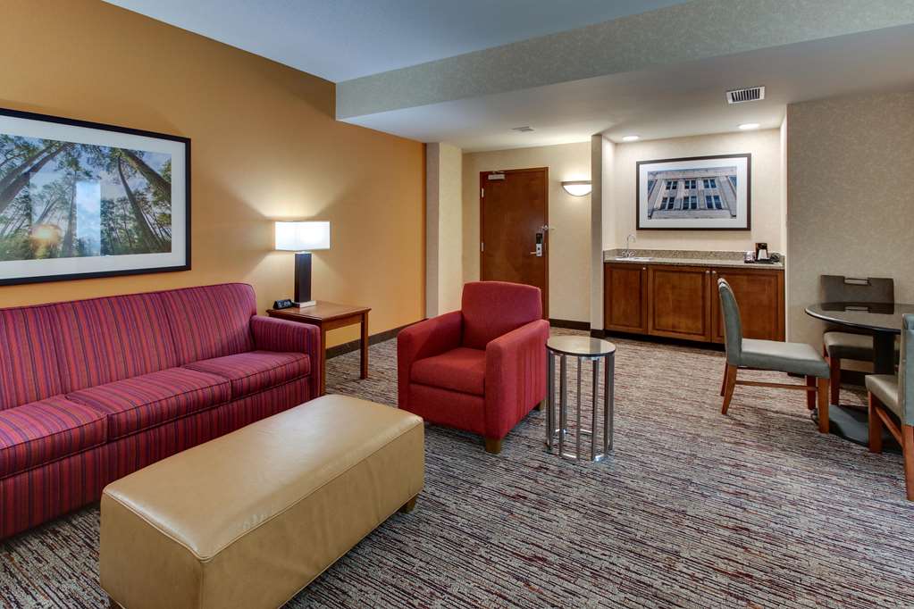 Drury Inn & Suites Meridian - photo 37