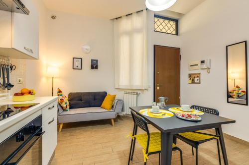 Roger apt — 4-Star Luxury Hotel in Rome, Italy