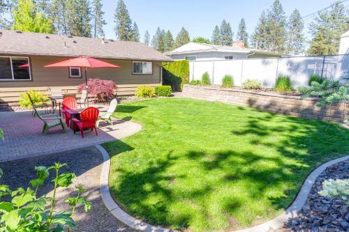 Spacious 3br Family Retreat W Fire Pit Bbq Smart Tvs More — Spokane Valley