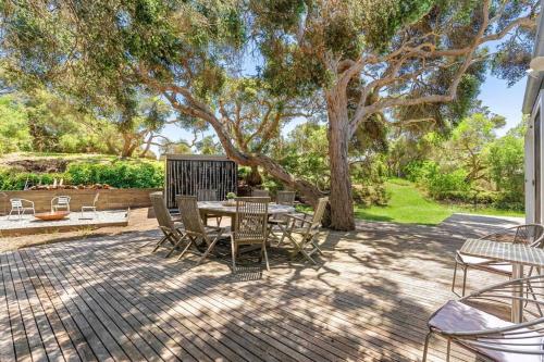 Sorrento Ocean Sounds in Sorrento, Australia