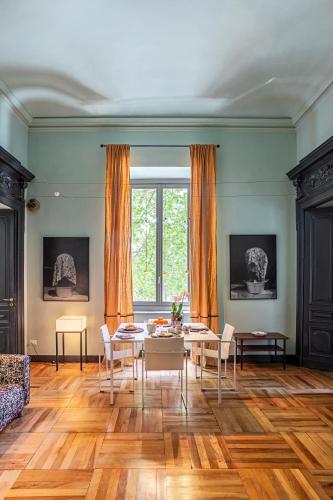LAVI' 82 Apartament — 4-Star Luxury Hotel in Turin, Italy