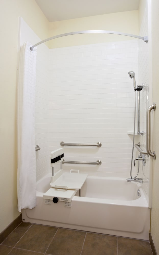 Candlewood Suites Dickinson ND by IHG - photo 16