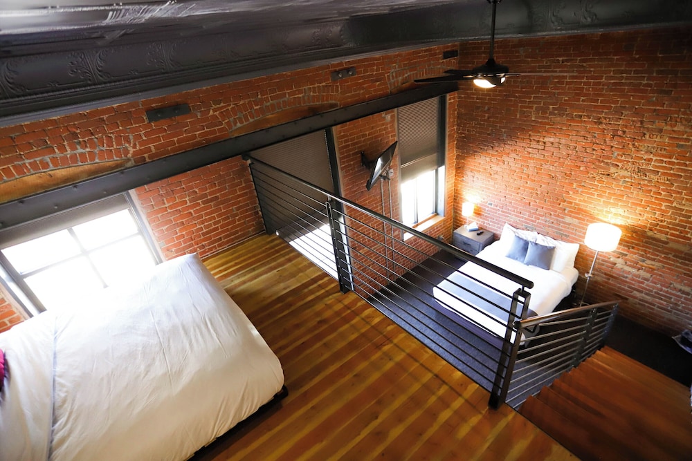 The Hotel Sturgis - photo 21