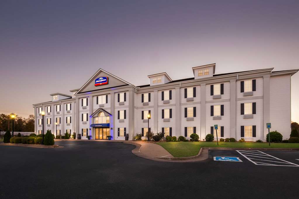 Howard Johnson by Wyndham Jackson - photo 4