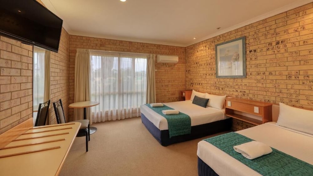 Mulga Country Motor Inn — Charleville