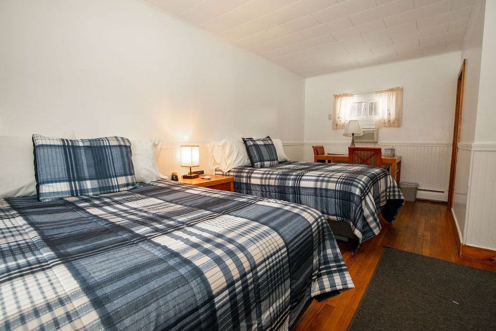 West Bethel Motel - photo 15