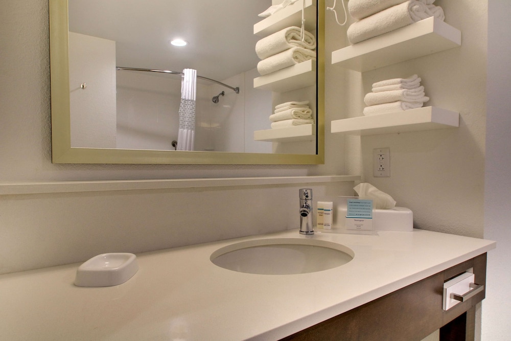 Hampton Inn Yemassee Point South - photo 34