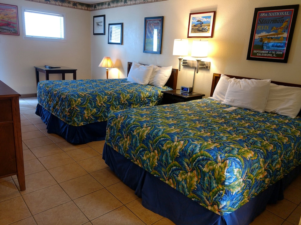 Amelia's Landing Hotel - photo 12