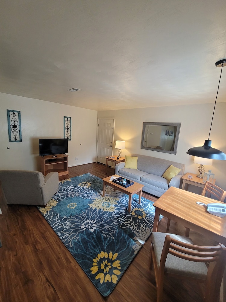 Affordable Corporate Suites Lanford - photo 39