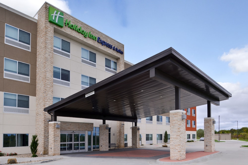 Holiday Inn Express & Suites Kansas City Lee's Summit by IHG — hotel in Lee's Summit