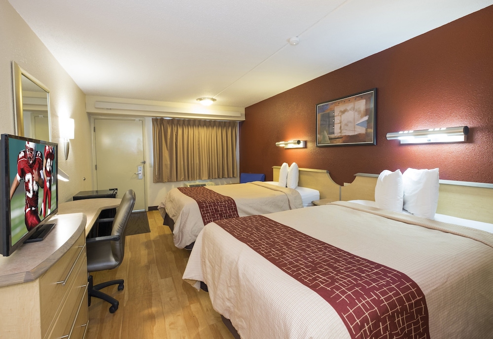 Red Roof Inn Cincinnati Sharonville - photo 14