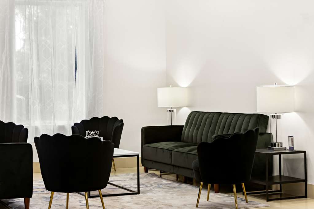 Sonesta Essential Savannah - photo 22