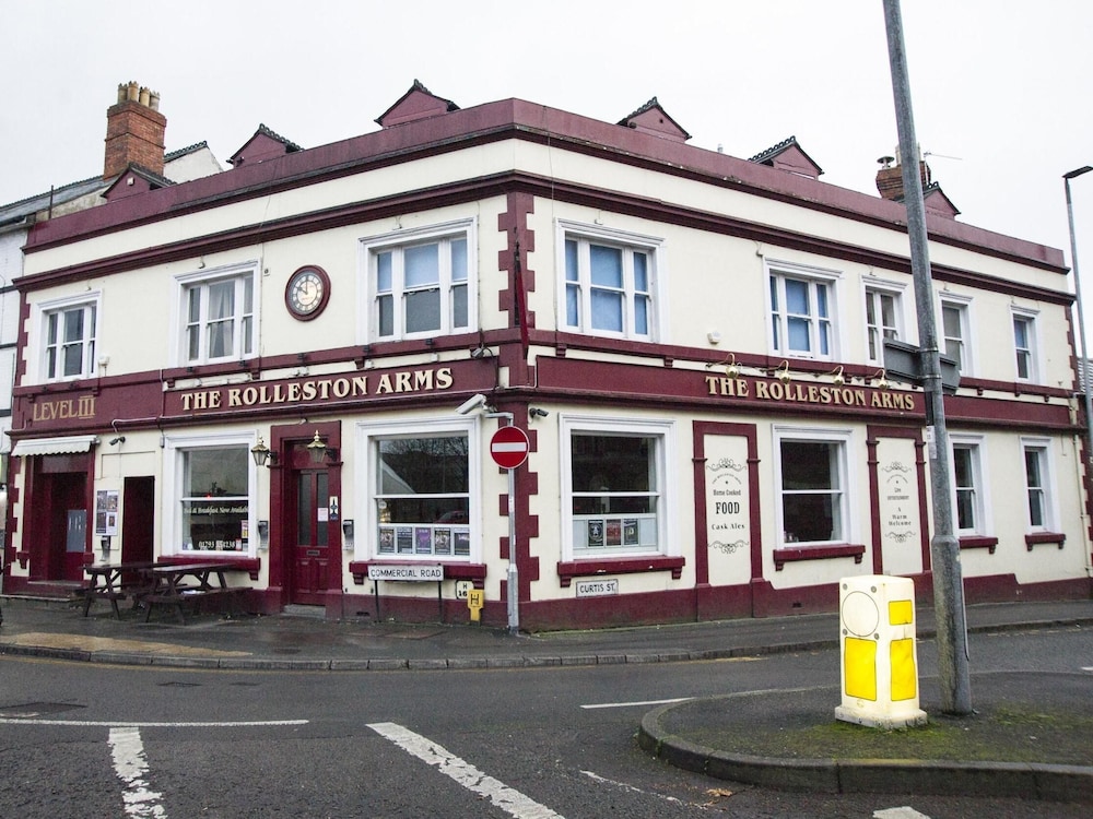 The Rolleston Arms — Swindon