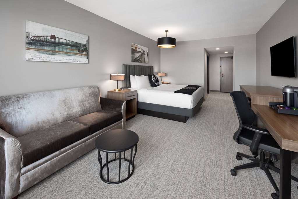 Riverbend Hotel and Suites Trademark Collection by Wyndham - photo 19