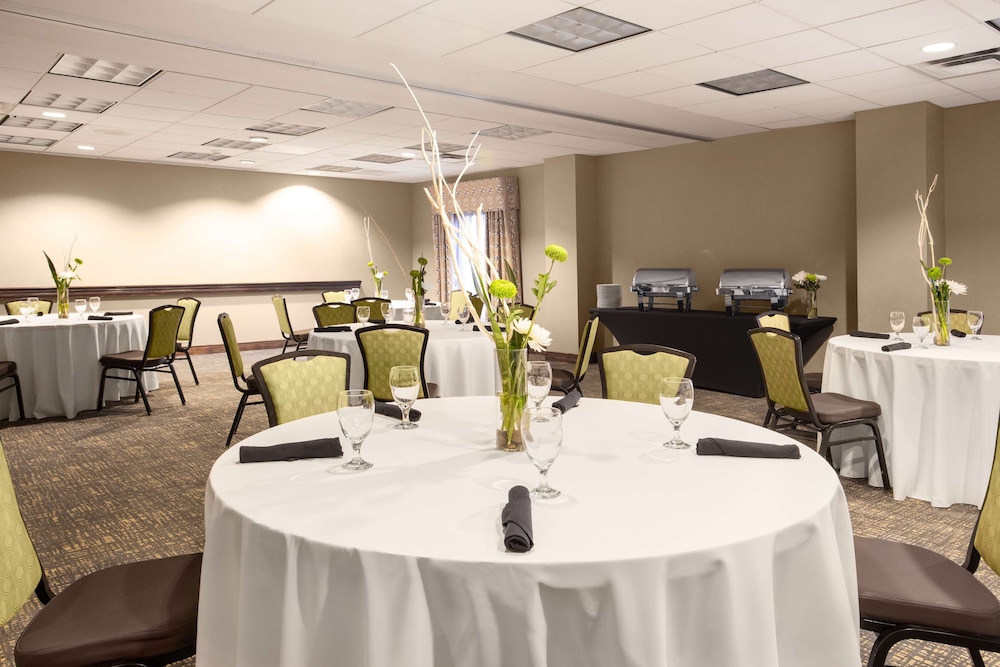 Hampton Inn & Suites Nashville Smyrna - photo 26