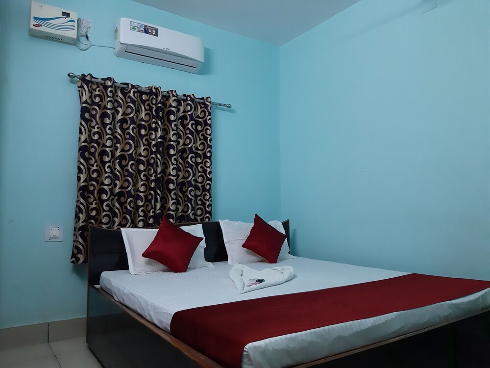 Goroomgo Gokul Anand Bhawan Puri in Puri, India