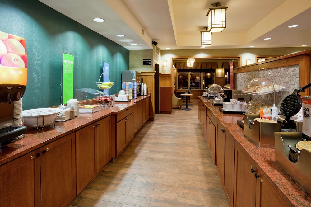 Hampton Inn Duluth Canal Park - photo 52