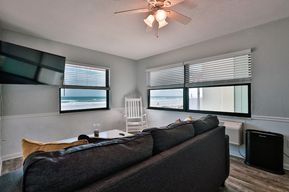 Coastal Waters Inn - photo 91
