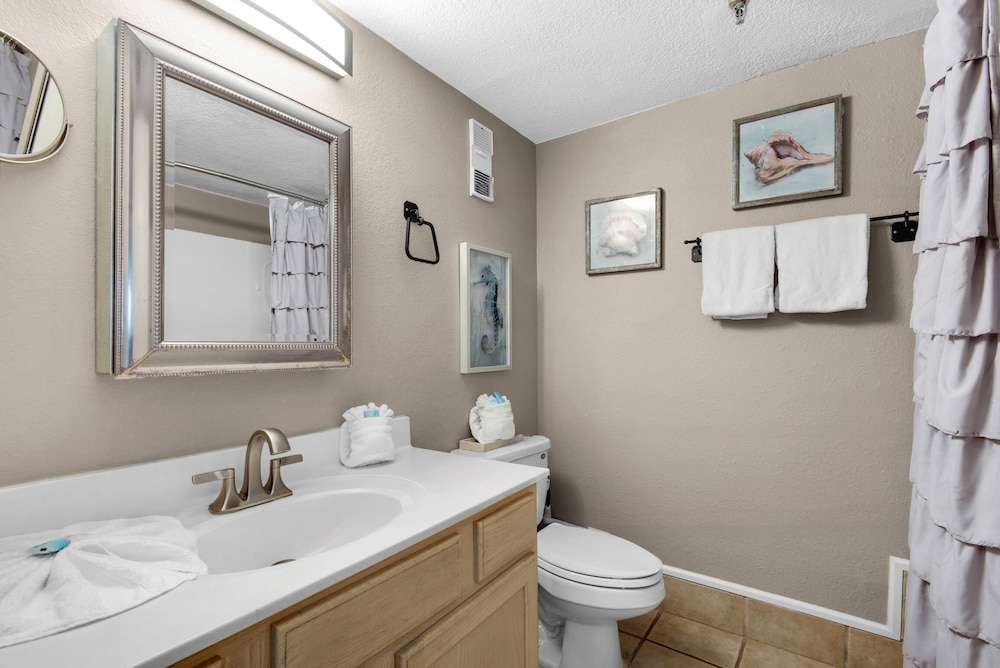 Islander Beach Resort 305 - photo 12
